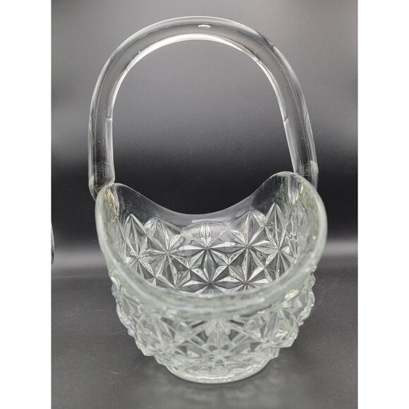 Vintage 1960s Pressed Glass Brides Wedding Basket With Handle Starburst Pattern - Picture 4 of 6